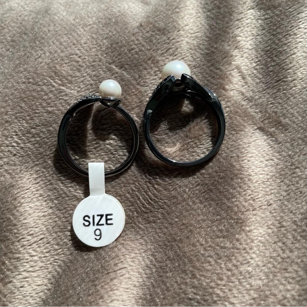 Fragrant Jewels Wicked Mermaid Rings - Picture 2 of 9